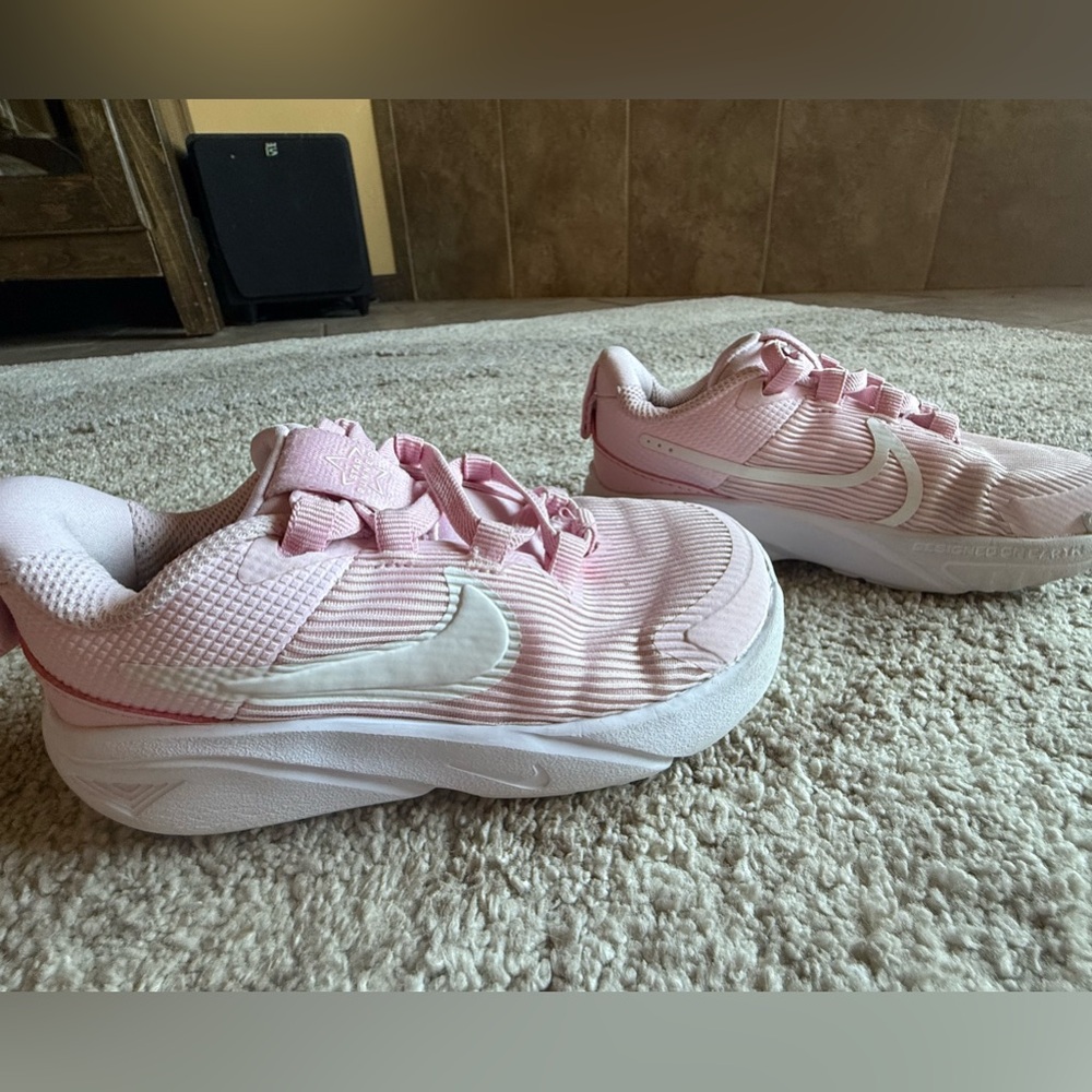 Kids’ Nike Star Runner 4 size 9c